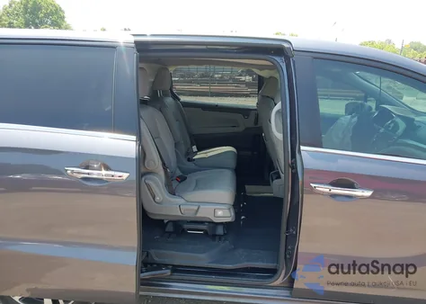 2022 Honda Odyssey Touring z USA, uszkodzony, nr VIN 5FNRL6H83NB023583